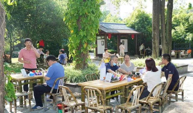 厦门人气焦点“千人茶桌仔”你体验了吗?快!这里也有→