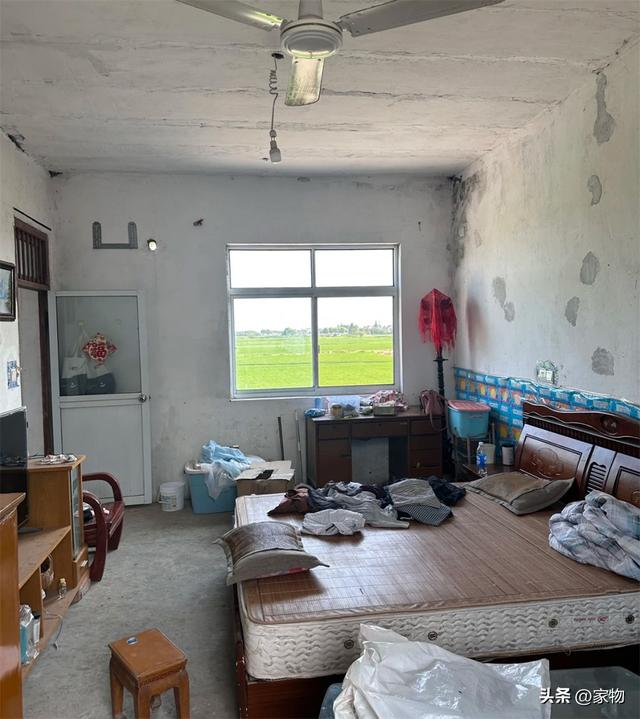 江苏一男子买下300㎡荒废小院，翻修后，变成白墙黑瓦诗意田园居