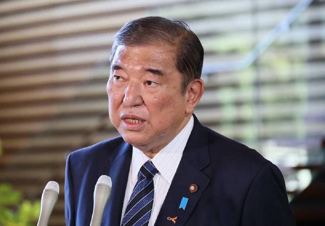 唯一出席阅兵的日本政要，回国后告诫所有人，当下只有一条路可走