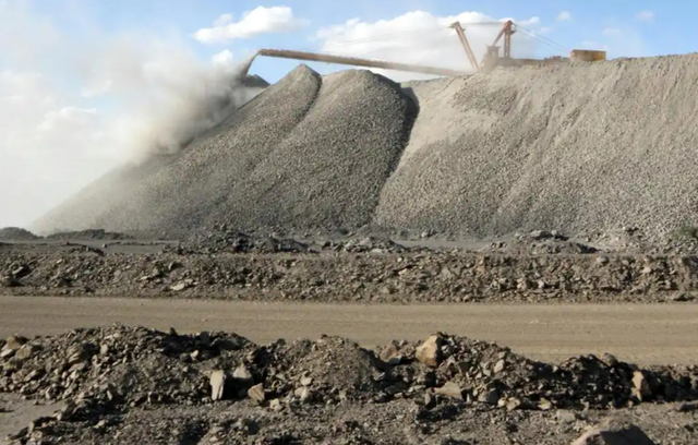 荷兰EUV光刻机上有中国零部件吗？若学美国一样断供，有什么后果