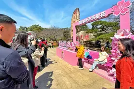 东湖实力宠客，外地游客称赏樱体验感拉满图片