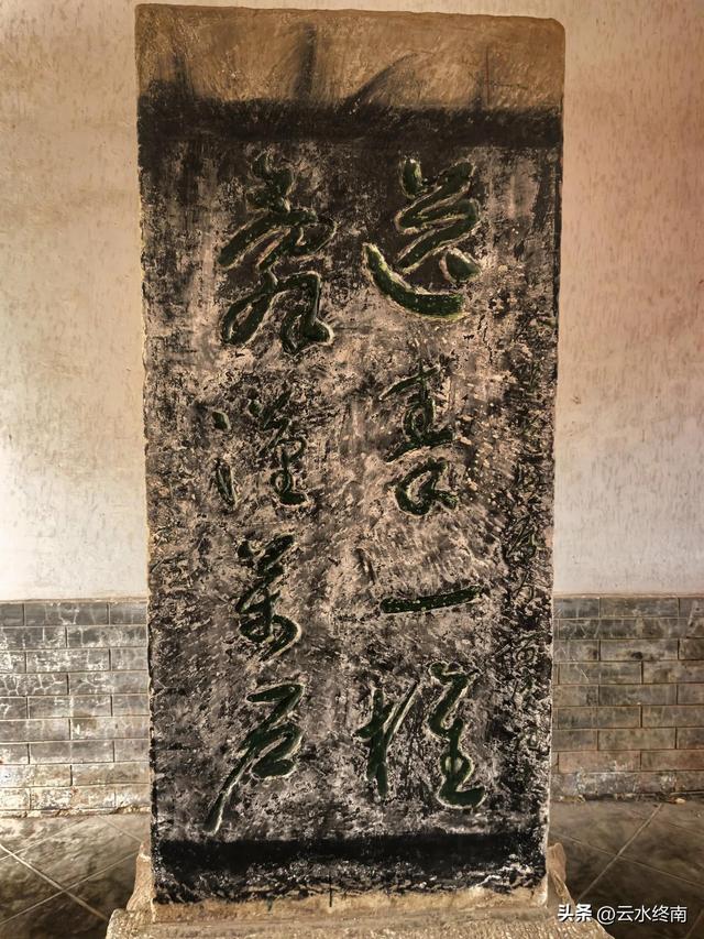 蜀道上的大人物，没有一个不来这里拜谒，但我是个看热闹打酱油的
