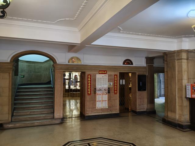 我去武康大楼，想看的是另外一种风景！