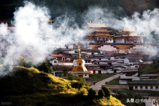 甘肃有座山，名气不算大，访客不多，可风光绝得一塌糊涂！