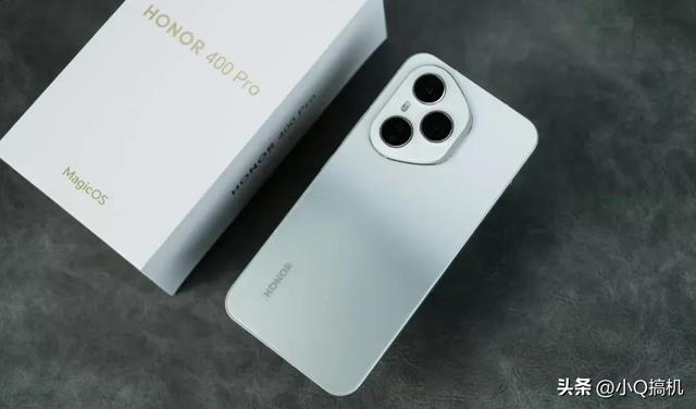 荣耀持续发力，骁龙8系+7200mAh+2亿像素+IP69，国补后跌至2712元