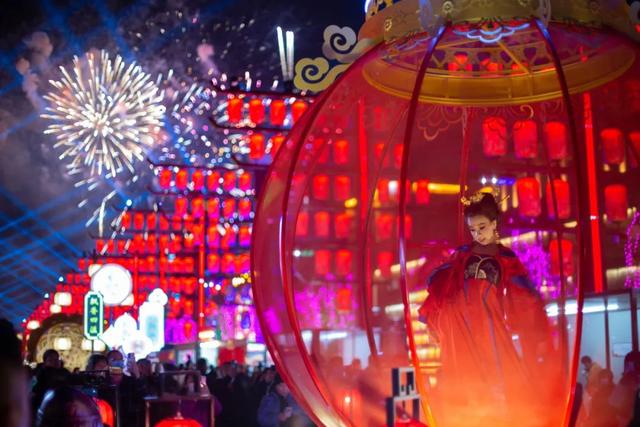 主题夜游、沉浸表演、烟花……吉林的夜，“游”点东西！