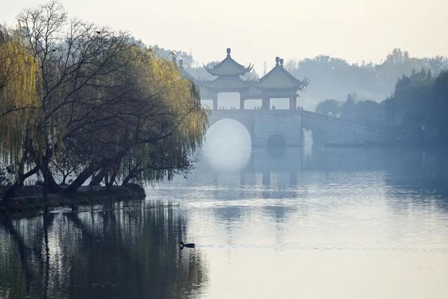 这里是江南诗词最多的城市,它的美有谁懂?