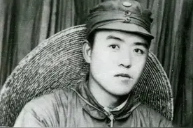 他一手创建山东根据地，向延安要来干部，自己作陪衬图片