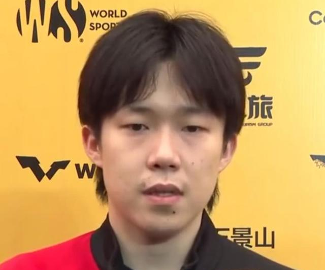 王楚钦领奖全程黑脸！积分破万+三冠王全无喜色 直言突破一个新