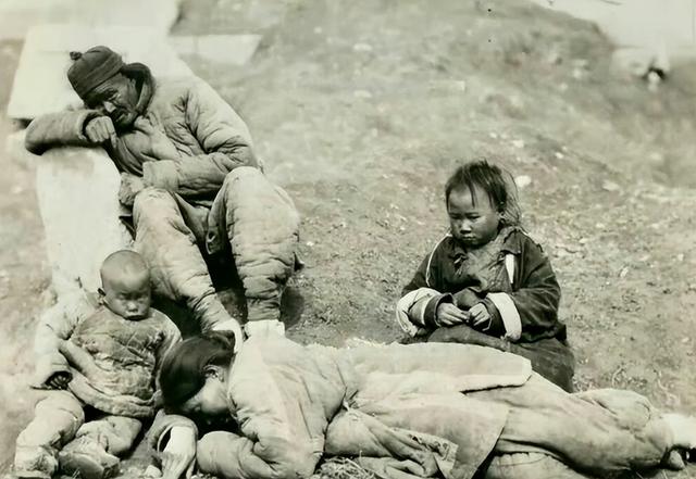 萧克上将孙子萧云松上学时，被老师悄悄询问：是不是家里有困难？