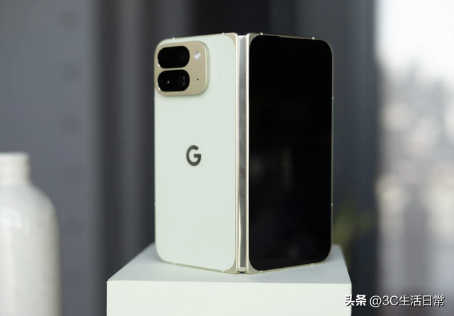 Pixel 10 带来三镜头+AI 修图+折叠屏，iPhone 还缺了什么？？