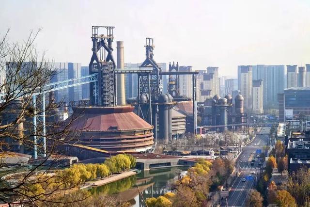 是时候去石景山首钢园燃烧你的卡路里了！