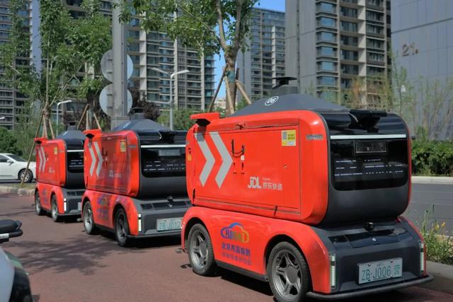 不造壳不装芯只攒局！京东造车图一乐？刘强东新车给雷军上了一课