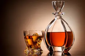 威士忌和白兰地，别再傻傻分不清了图片