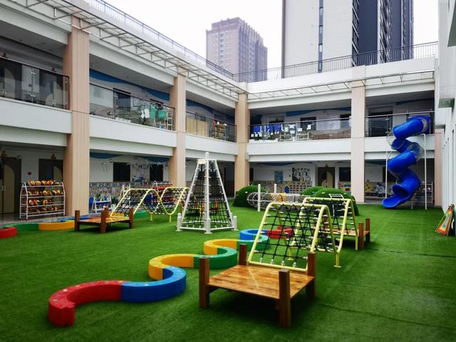 幼儿园全免费政策一出台，幼教市场瞬间“变天”！