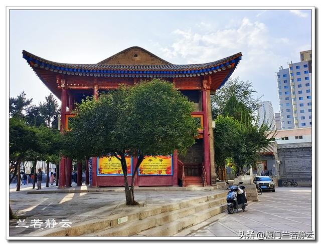 青海西宁市区里的几座清真寺 & 下南关美食街