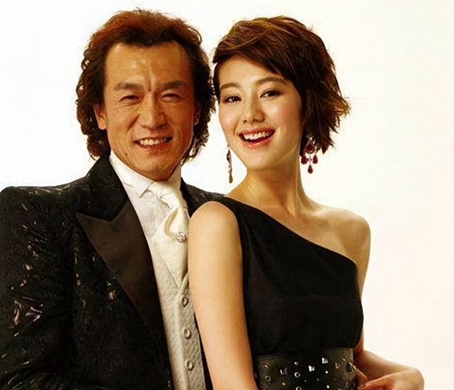 讨好大佬，陪睡上位	，遭央视“开除”，她身上的标签哪个才是真的