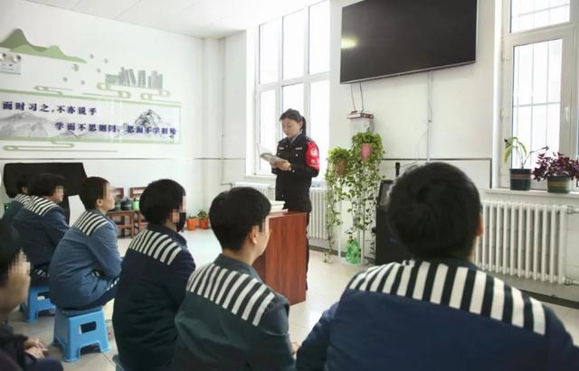 监狱里的女人有多苦？撕开内衣限制与尊严剥夺的隐秘真相