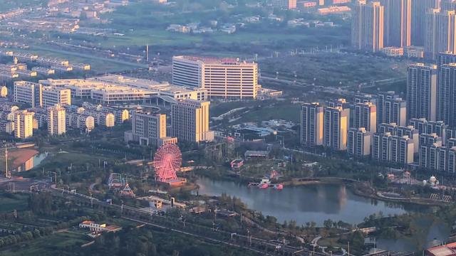 西藏6个地级市，那曲海拔高，林芝和昌都像南方，拉萨第一大城市