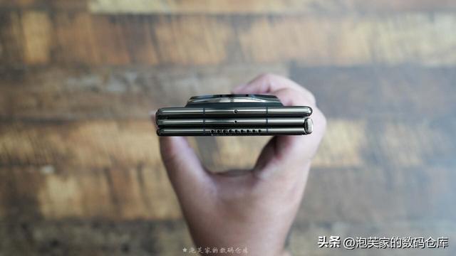 非凡价格 非凡体验 华为Mate XT体验 2万块和Z Fold6打的有来有回