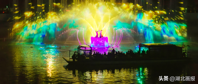 【知音湖北】烟花、战袍、光影魔法，一键解锁朋友圈新皮肤！（湖北夜游指南三）