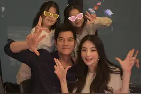 方媛庆祝结婚8周年，与郭富城甜蜜秀恩爱，俩女儿露正脸好漂亮图片