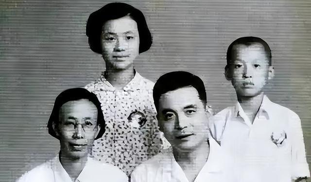 中央军委决定公开邓稼先的身份，许多亲友问许鹿希：他还活着吗？