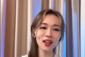 TVB前港姐冠军直播再惹争议！唱歌跑调被骂难听，脸瘦到凹陷脱相图片