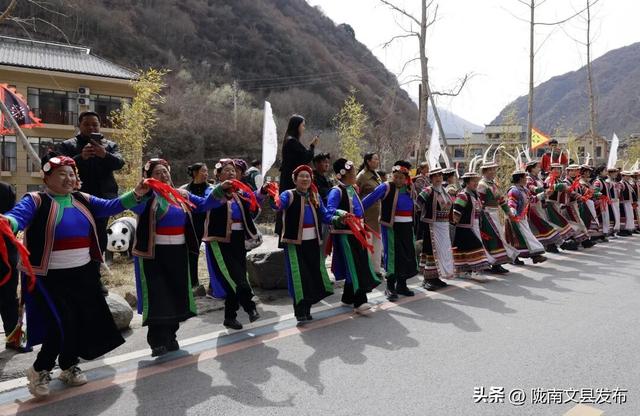 正月十五的白马山寨