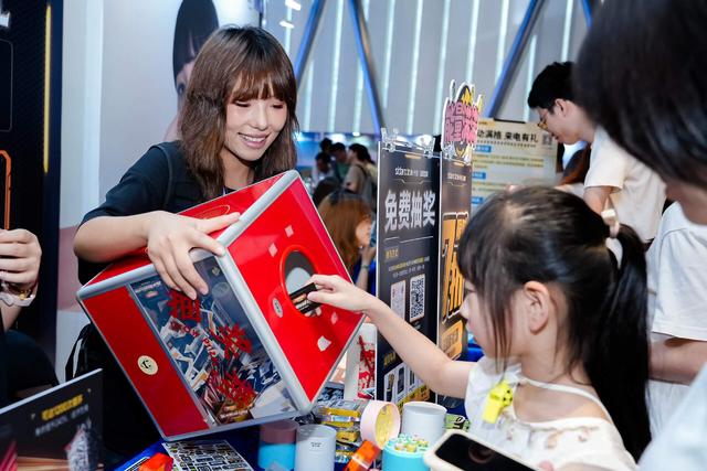 2025深圳充电嘉年华收官，潮流充电，更要安全