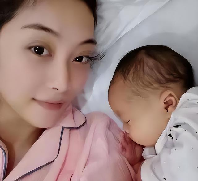 “买英国精子生3娃”的山东女人，7年后现状曝光：如今她后悔不？