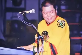 臧天朔离世4年:妻子背负巨债,孤寡老母含泪和儿媳对簿公堂图片