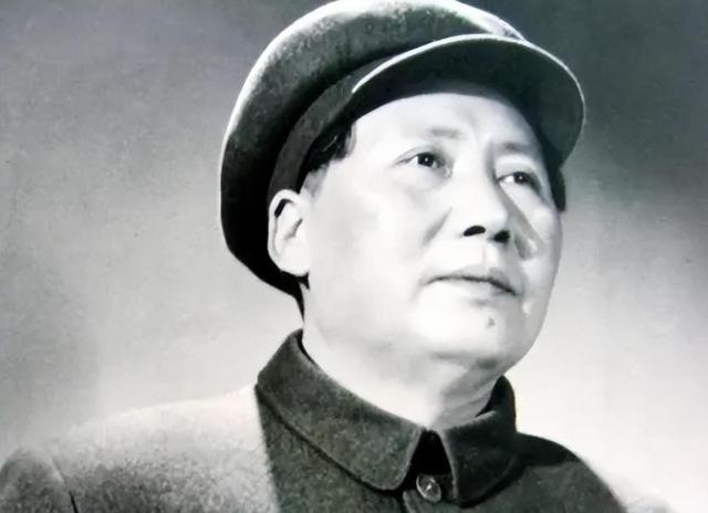 他是贺怡第三任丈夫，意志软弱叛变，建国后因提出见毛主席被逮捕