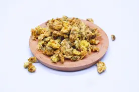 菊花和“它”是绝配！经常泡水喝，养肝又润肠，还能醒脑明目图片