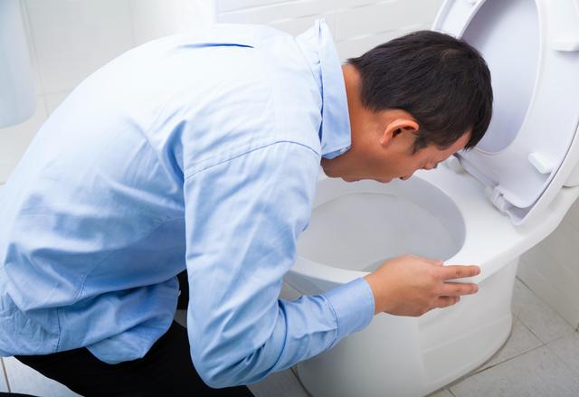 经常头晕，不要以为是小事，可能是疾病正准备“偷袭”你！