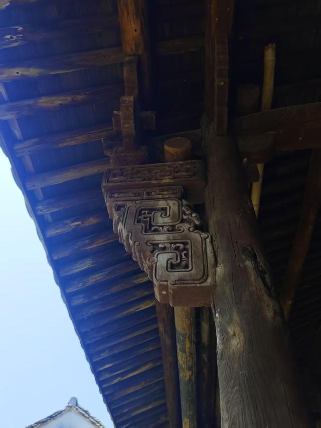在富春江畔遇见孙权故里，网评有争议的龙门古镇其实很有看头