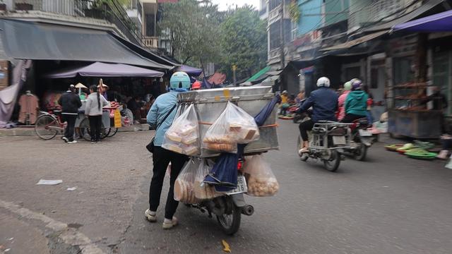 走进越南边境老街省，一桥之隔的中越城市差别有多大，对面是中国