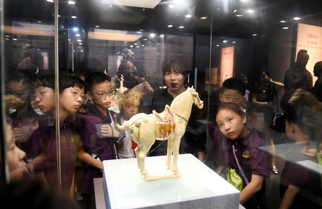 秦风渭水共传承——秦陵博物院与渭博开展小讲解员培训交流活动