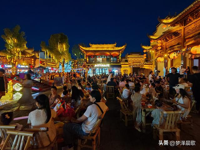 云梦夜未央：楚王城公园楚王天下大舞台、祥云湾灯火里的千年回响