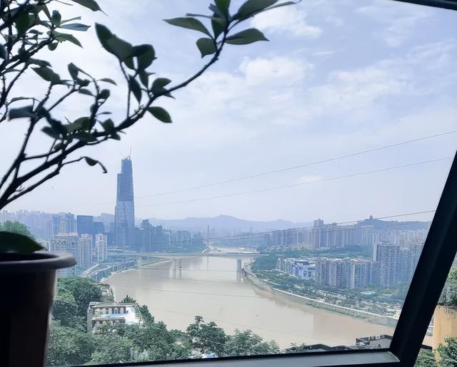 重庆夜景天花板｜这5个高空机位，带你解锁山城3D魔幻夜景