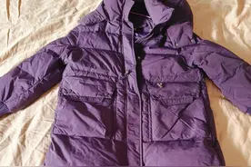 大姑姐又给我送来一堆衣服，穿了好几年，现在过时了，问我要不要图片