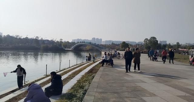 冬日暖阳享受假日时光