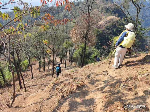 徒步穿越清远南峡山，勇攀凤髻顶，俯瞰北江大拐弯