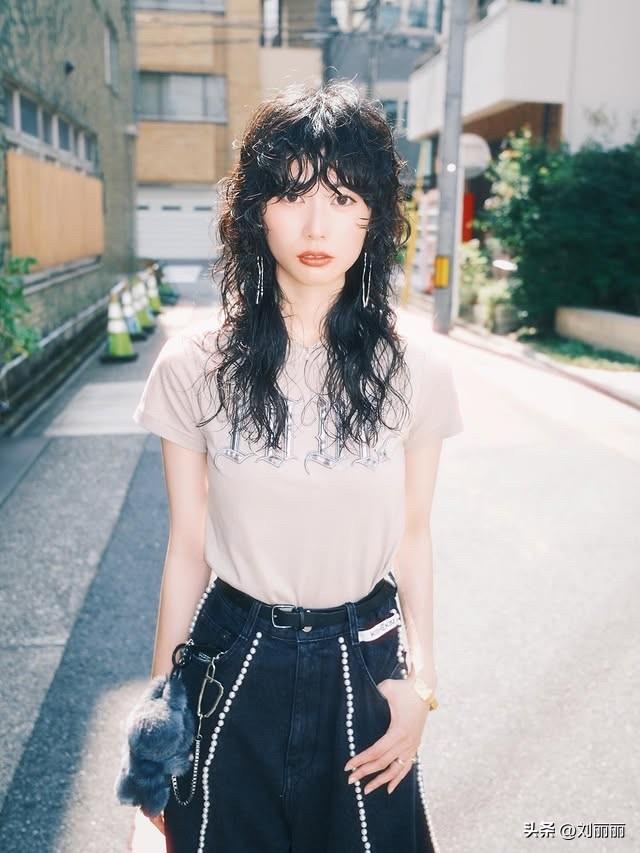 日系慵懒卷发：解锁松弛感，适配所有风格的氛围感神器