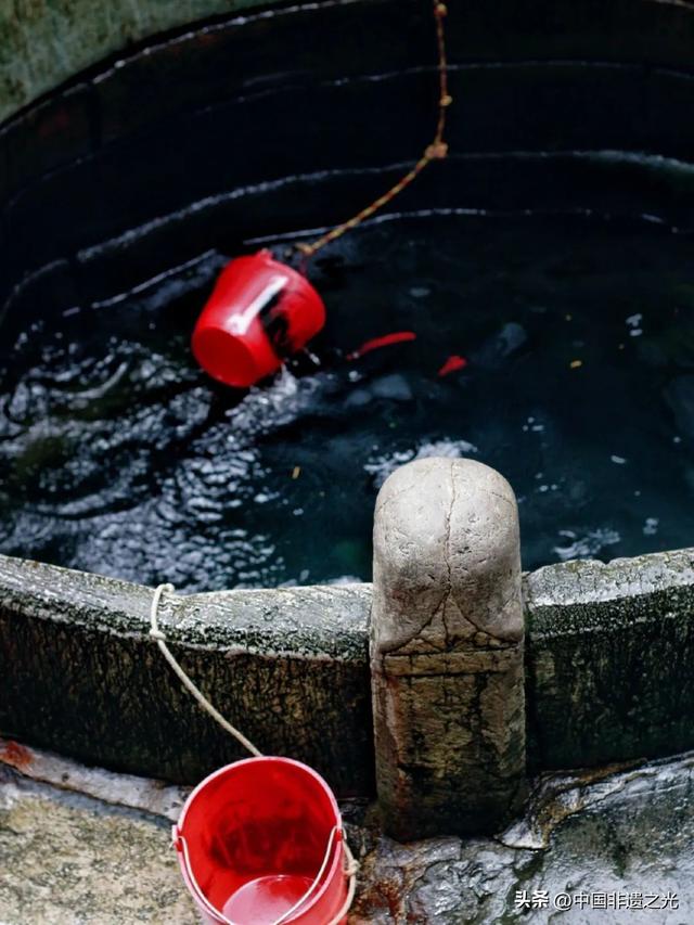 云南建水——千年临安古城 ：中国最后一座活着的古城！