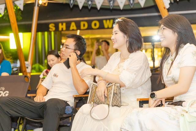 图集｜友趣星期六，微醺电影夜！周末解锁社交新姿势