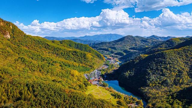 不藏了，美景天成：去辽宁这五处红叶佳景，体验最诗意的北国