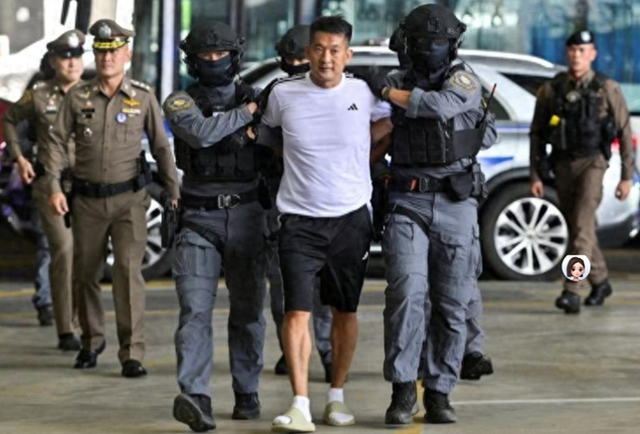 拔出萝卜带出泥！49岁赵薇近况被曝，原来圈内封杀只是冰山一角