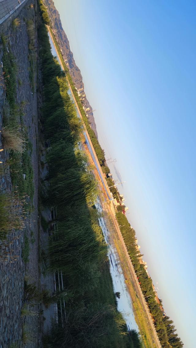 包头，溜达昆都仑河公园、湿地公园、赵长城遗址、昆都仑召、蓝伽