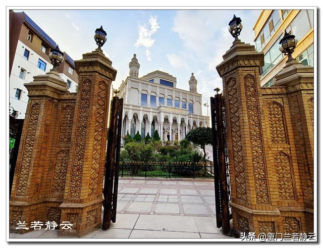 青海西宁市区里的几座清真寺 & 下南关美食街